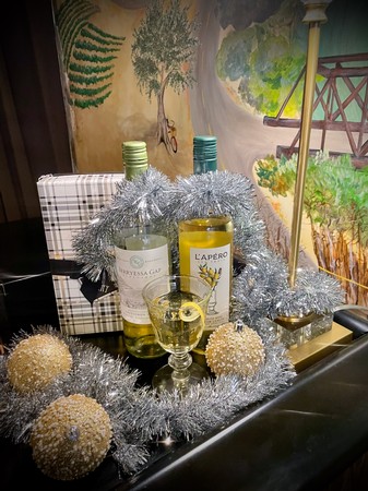 White Wedding Cocktail Set